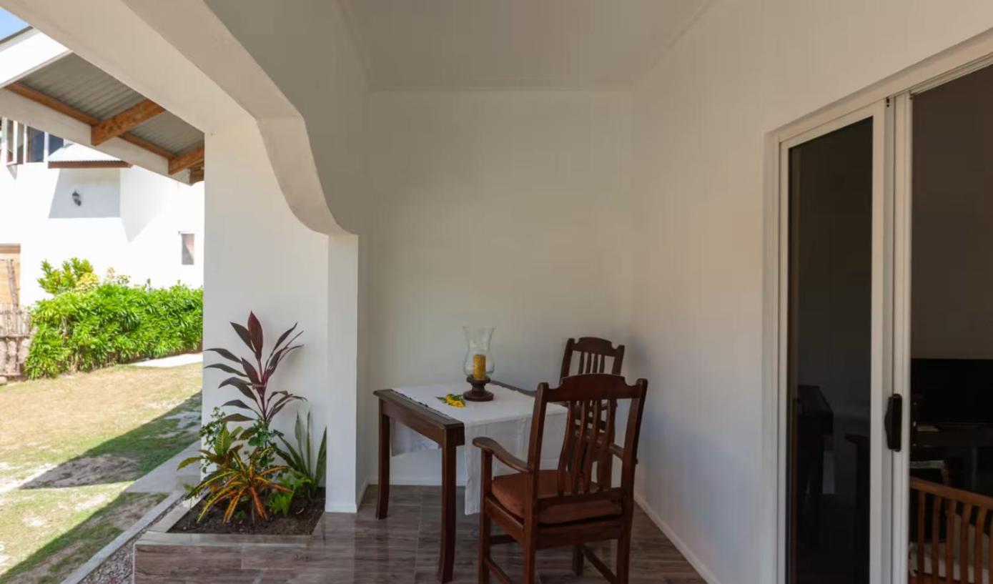 Kai Selfcatering Hotel La Digue Exterior photo