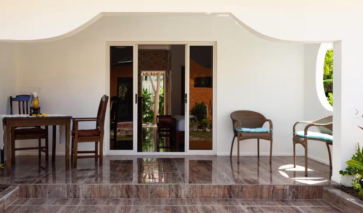 Kai Selfcatering Hotel La Digue Exterior photo